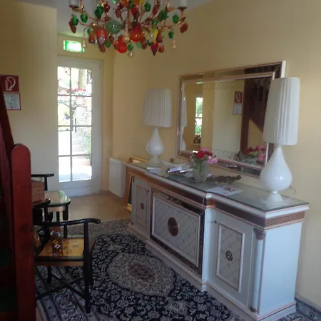 Hans Mauracher Schloessl Graz