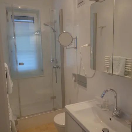 Hans Mauracher Schloessl